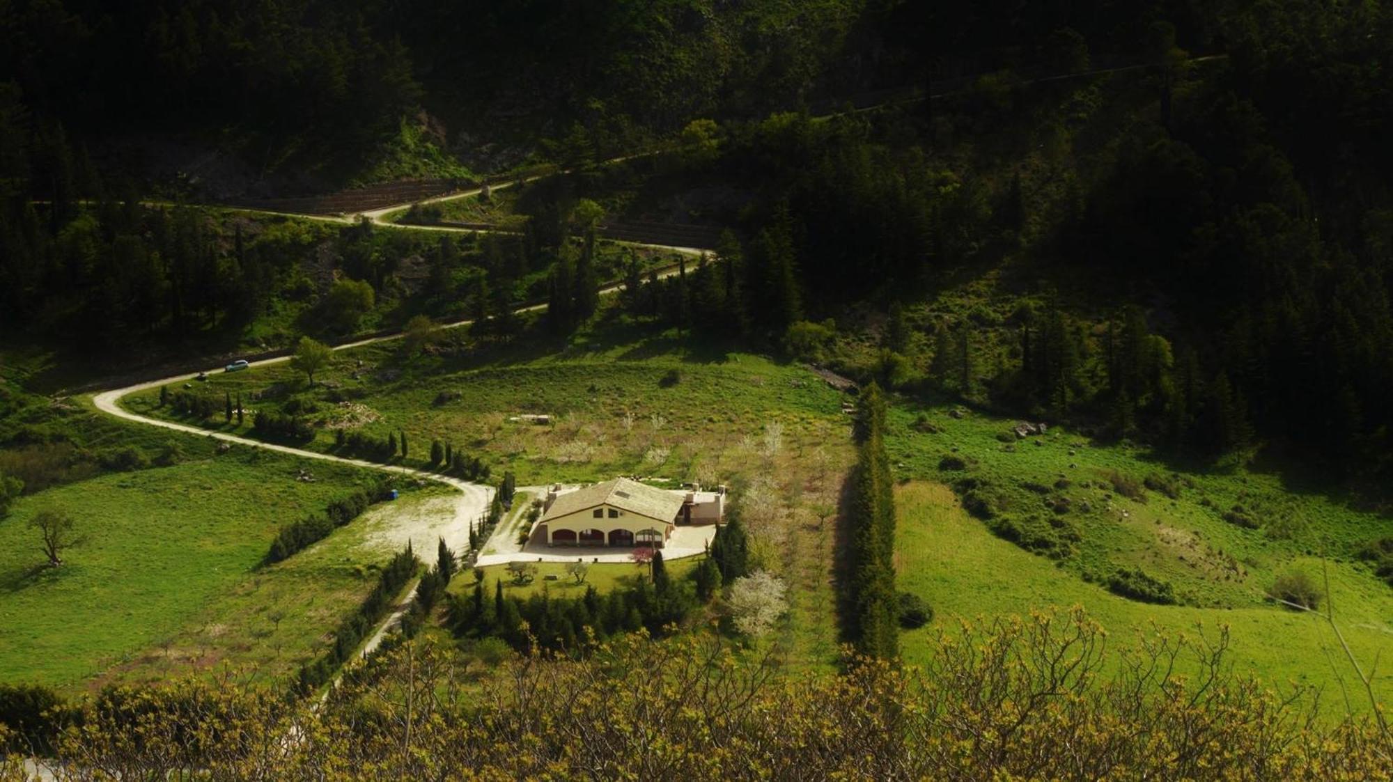 Agriturismo Serra Moneta Санто-Стефано Экстерьер фото