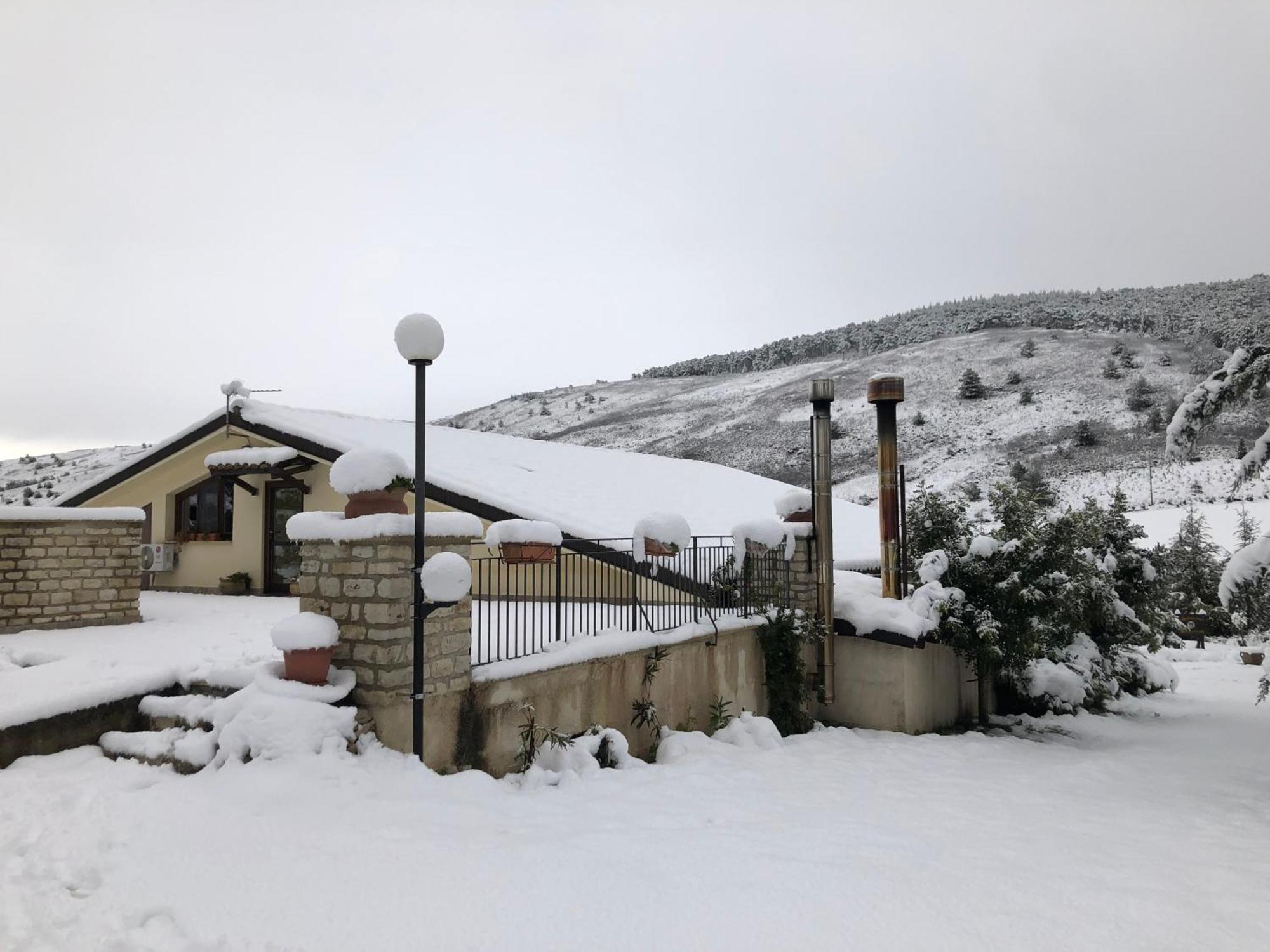 Agriturismo Serra Moneta Санто-Стефано Экстерьер фото